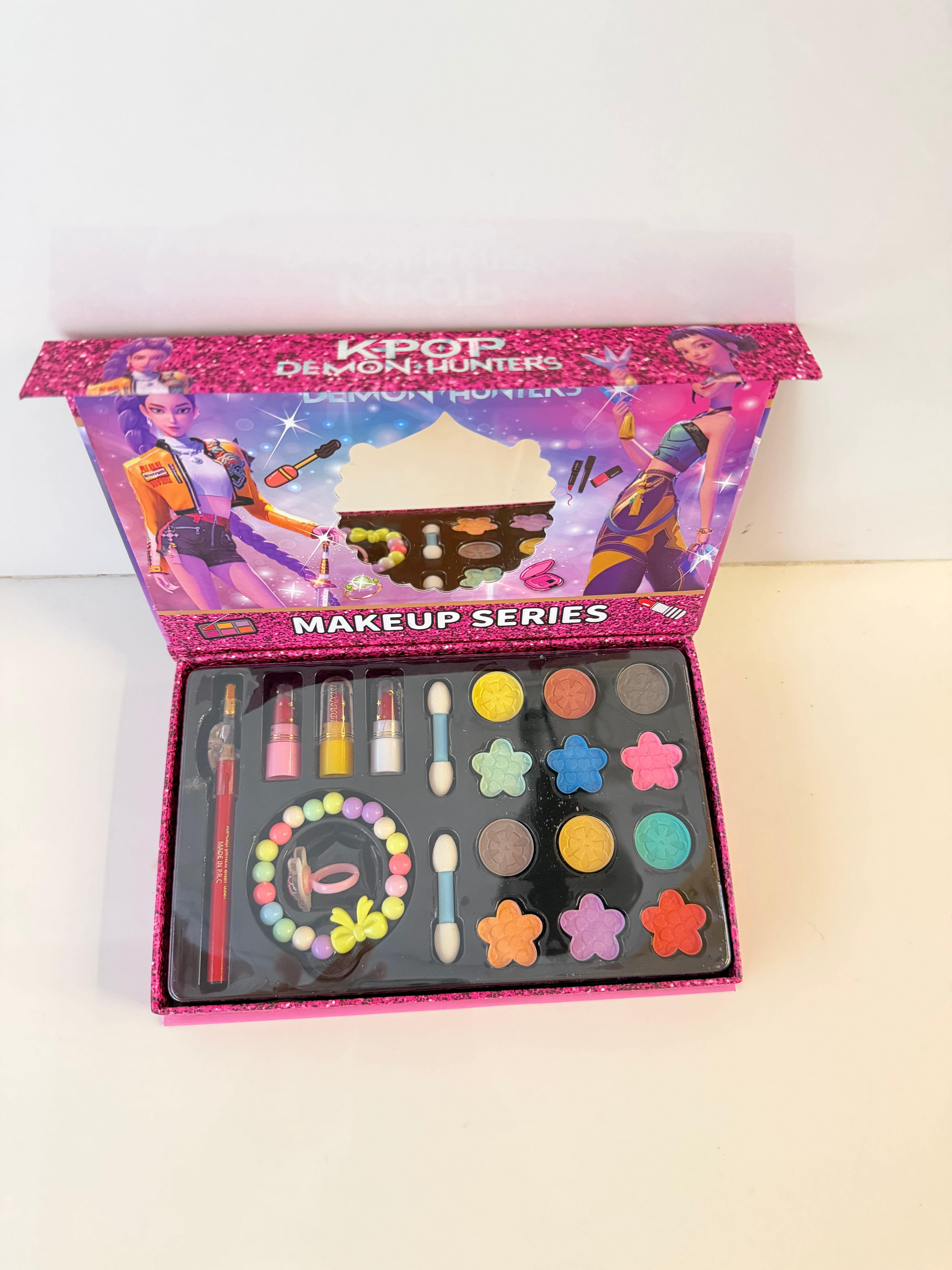 K pop demon hunters makup kit